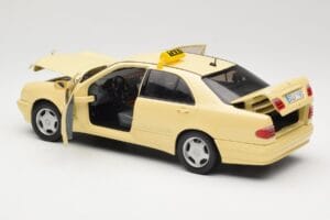 Mercedes E320 W210 Taxi Sun Star 1:18 1160 Métal — image 5 sur 8