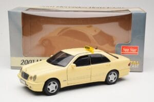 Mercedes E320 W210 Taxi Sun Star 1:18 1160 Métal — image 8 sur 8