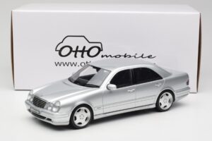Mercedes E55 AMG W210 Brilliant Silver Otto 1:18 OT459 Résine — image 6 sur 6