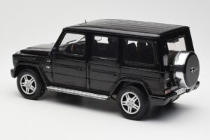 Mercedes G 500 W463 Noir Dealer Edition AUTOart 1:18 B66962143 Métal — image 7 sur 8