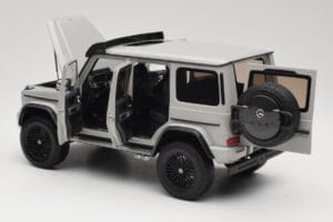 Mercedes G 63 AMG 4x4 Squared Arabian Grey Almost Real 1:18 820829 Métal — image 5 sur 8