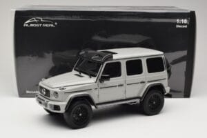 Mercedes G 63 AMG 4x4 Squared Arabian Grey Almost Real 1:18 820829 Métal — image 8 sur 8