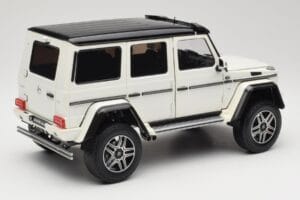 Mercedes G 63 AMG 4x4 Squared Polar White Almost Real 1:18 820203 Métal — image 3 sur 8