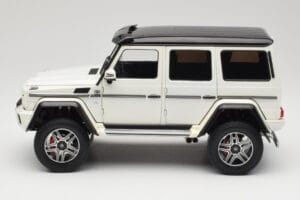 Mercedes G 63 AMG 4x4 Squared Polar White Almost Real 1:18 820203 Métal — image 4 sur 8
