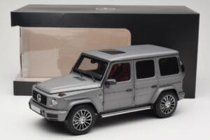 Mercedes G-Class G500 W463A Designo Platinum Magno Minichamps 1:18 B66960811 Métal — image 8 sur 8