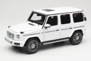 Mercedes G-Class G 500 W463A Diamond White Metallic Minichamps 1:18 113037111 Métal