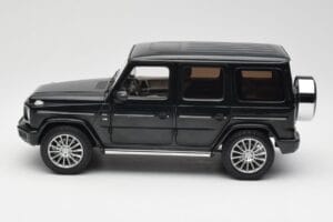 Mercedes G-Class G500 W463A Emerald Green Minichamps 1:18 B66960810 Métal — image 4 sur 8
