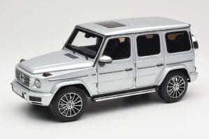Mercedes G-Class G 500 W463A Iridium Silver Metallic Minichamps 1:18 113037112 Métal