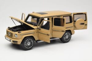 Mercedes G-Class G 500 W463A Solarbeam Yellow Metallic Minichamps 1:18 113037108 Métal — image 2 sur 8