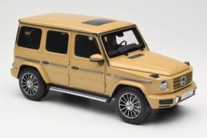 Mercedes G-Class G 500 W463A Solarbeam Yellow Metallic Minichamps 1:18 113037108 Métal — image 6 sur 8