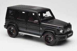 Mercedes G-Class G63 AMG W463A Matt Black Minichamps 1:18 110037064 Métal — image 6 sur 8