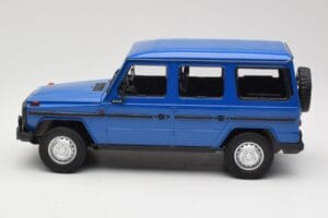 Mercedes G-Class W460 LWB Bleu Foncé Minichamps 1:18 155038100 Métal — image 3 sur 6