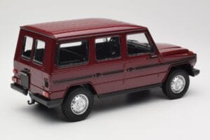 Mercedes G-Class W460 LWB Rouge Foncé Minichamps 1:18 155038102 Métal — image 2 sur 6