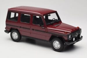 Mercedes G-Class W460 LWB Rouge Foncé Minichamps 1:18 155038102 Métal — image 4 sur 6