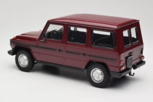 Mercedes G-Class W460 LWB Rouge Foncé Minichamps 1:18 155038102 Métal — image 5 sur 6