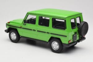 Mercedes G-Class W460 LWB Vert Minichamps 1:18 155038101 Métal — image 5 sur 6