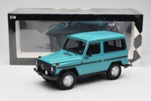 Mercedes G-Class W460 SWB Turquoise Minichamps 1:18 155038001 Métal — image 6 sur 6