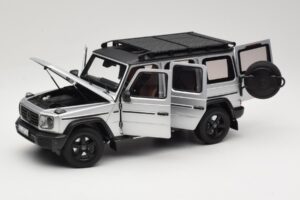 Mercedes G-Class W463 Iridium Silver Norev 1:18 183030 Métal — image 2 sur 8