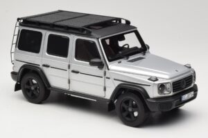 Mercedes G-Class W463 Iridium Silver Norev 1:18 183030 Métal — image 6 sur 8