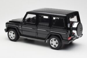 Mercedes G500 W463 Noir AUTOart 1:18 76216 Métal — image 7 sur 8