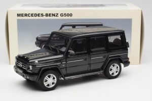 Mercedes G500 W463 Noir AUTOart 1:18 76216 Métal — image 8 sur 8
