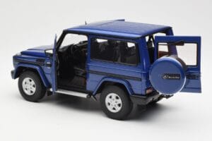 Mercedes G500 W463 SWB Bleu AUTOart 1:18 76114 Métal — image 5 sur 8