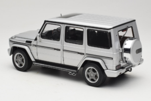 Mercedes G55 AMG W463 Argent AUTOart 1:18 76247 Métal — image 7 sur 8