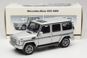 Mercedes G55 AMG W463 Argent AUTOart 1:18 76247 Métal — image 8 sur 8