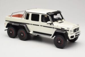 Mercedes AMG G63 6x6 W463 Blanc GT Spirit 1:18 GT100 Résine — image 4 sur 6