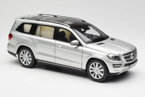 Mercedes GL-Class X166 Iridium Argent Métallisé Norev 1:18 B66960097 Métal — image 6 sur 8