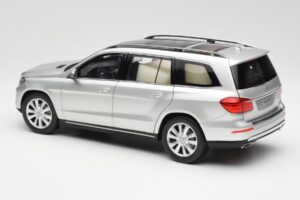 Mercedes GL-Class X166 Iridium Argent Métallisé Norev 1:18 B66960097 Métal — image 7 sur 8