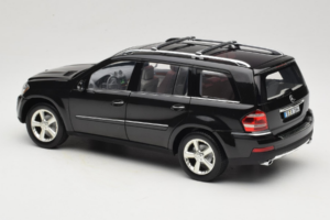 Mercedes GL X164 Period Brown Minichamps 1:18 B66962336 Métal — image 7 sur 8