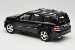 Mercedes GL X164 Tanzanite Blue Minichamps 1:18 B66962335 Métal — image 7 sur 8