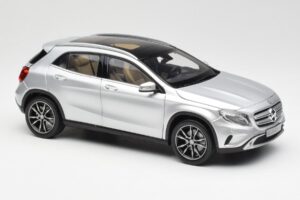 Mercedes GLA X156 Polar Argent Métallisé Norev 1:18 B66960267 Métal — image 6 sur 8