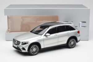 Mercedes GLC X253 Iridium Argent Norev 1:18 B66960363 Métal — image 8 sur 8