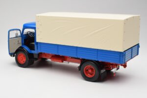 Mercedes L911 Bleu Schuco 1:18 450044800 Métal — image 5 sur 8