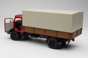 Mercedes L 911 Rouge Schuco 1:18 450016400 Métal — image 5 sur 8