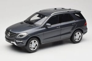 Mercedes M-Class W164 Grey Metallic Minichamps 1:18 100030100 Métal