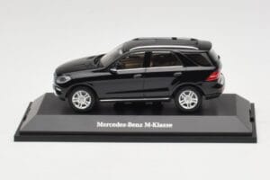 Mercedes M-Class W166 Obsidian Black Metallic Minichamps 1:43 B66960060 Métal