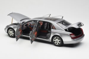 Maybach 62 LWB Himalaya Argent Dealer Edition AUTOart 1:18 B66962178 Métal — image 5 sur 8