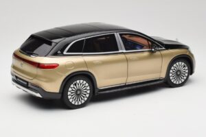 Mercedes Maybach EQS 680 V297 Beige NZG 1:18 B66960592 Métal — image 3 sur 8