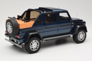 Mercedes Maybach G650 Landaulet Bleu Foncé GT Spirit 1:18 GT174 Résine — image 2 sur 6