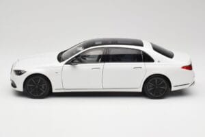 Mercedes Maybach S 680 X223 Diamond White Norev 1:18 B66960666 Métal — image 4 sur 8
