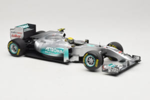 Mercedes MGP W02 #8 N. Rosberg Mercedes GP Showcar 2011 Minichamps 1:18 110110078 Métal — image 4 sur 7