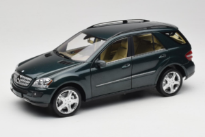 Mercedes ML W164 Green Metallic Minichamps 1:18 150034502 Métal
