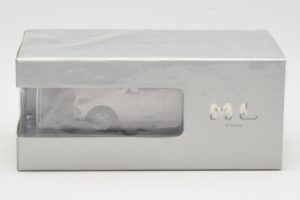 Mercedes ML W166 Calcit White Minichamps 1:43 B66960062 Métal — image 4 sur 4