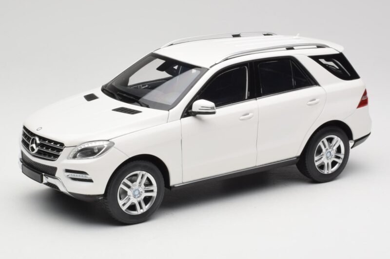 Mercedes ML W166 Blanc Minichamps 1:18 100030101 Métal