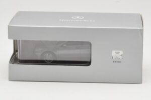 Mercedes R-Class W251 Palladium Silver Metallic Minichamps 1:43 B66960055 Métal — image 4 sur 4