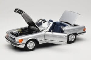 Mercedes R107 380 SL Argent Norev 1:18 183725 Métal — image 2 sur 8
