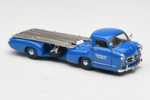 Mercedes Renntransporter Blue Wonder CMC 1:43 M-036K Métal — image 6 sur 8